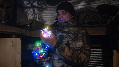 український солдат на передовій в Новий рік