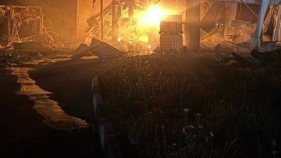 Російські війська атакували автозаправку в Запоріжжі: виникла пожежа
