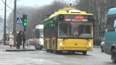 У Хмельницькому є потреба у водіях тролейбусів.