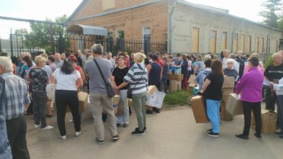 Жителі Дергачів отримали майже 12 тисяч курчат за програмою ООН Жителі Дергачів отримали майже 12 тисяч курчат за програмою ООН