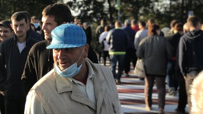 30 років бездоріжжя. На Прикарпатті селяни перекрили дорогу 30 років бездоріжжя. На Прикарпатті селяни перекрили дорогу