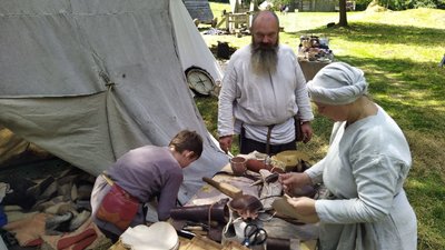 Мешканці "Табору живої історії"