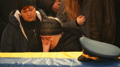 У Мукачеві попрощалися із загиблим захисником — Андрієм Люташиним У Мукачеві попрощалися із загиблим захисником — Андрієм Люташиним