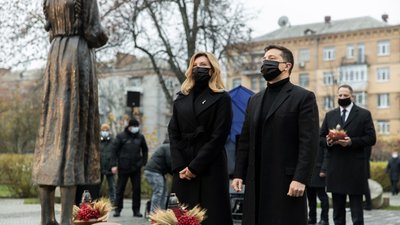 Зеленський вшанував пам'ять жертв Голодоморів і доручив уряду виділити гроші на добудову музею