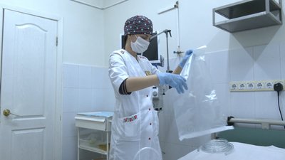 Пакет замість апарату ШВЛ — як харківські медики готуються до пандемії Пакет замість апарату ШВЛ — як харківські медики готуються до пандемії