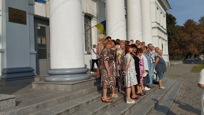Зранку 29 серпня 2023 у Полтаві влаштували хвилину мовчання. Зранку 29 серпня 2023 у Полтаві влаштували хвилину мовчання.