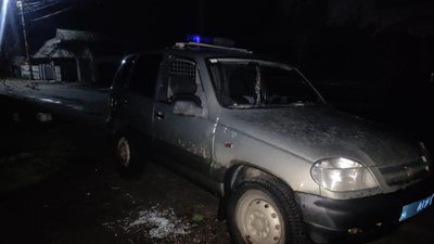 На Черкащині чоловік закидав цеглою автівку поліцейських
