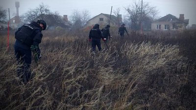 Волинські сапери розміновують деокуповані території Харківщини Волинські сапери розміновують деокуповані території Харківщини