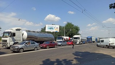 Автомобільні затори у Миколаєві: як реагують водії Автомобільні затори у Миколаєві: як реагують водії