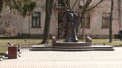 У Рівному через суд добиваються демонтажу пам'ятника у центрі міста У Рівному через суд добиваються демонтажу пам'ятника у центрі міста