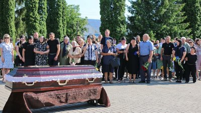 Панахида за бійцем Олегом Ярмолюком
