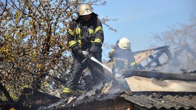Жительку Кропивницького району госпіталізували з опіками, отриманими під час пожежі