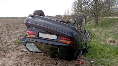 Аварія поблизу Луцька: троє травмованих у лікарні, серед них 14-річна школярка Аварія поблизу Луцька: троє травмованих у лікарні, серед них 14-річна школярка