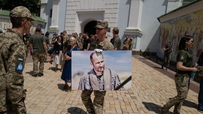 Поховання Валентина Коренчука