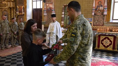 Родинам загиблих прикордонників з Волині вручили їхні посмертні нагороди