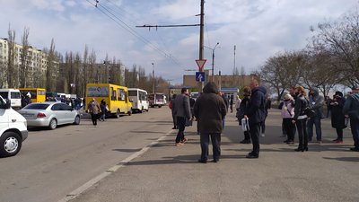 У Миколаєві влаштували акцію проти карантинних обмежень. Чого вимагають протестувальники У Миколаєві влаштували акцію проти карантинних обмежень. Чого вимагають протестувальники