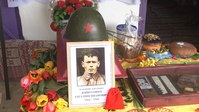 Євген Животович, за словами пошуковців, загинув у грудні 1941 року, обороняючи тодішній Ленінград. Фото: Суспільне. Поділля. Євген Животович, за словами пошуковців, загинув у грудні 1941 року, обороняючи тодішній Ленінград. Фото: Суспільне. Поділля.
