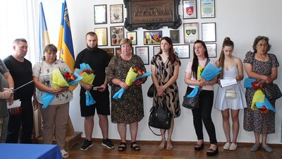 У Калинівці рідним полеглих бійців передали їхні посмертні нагороди