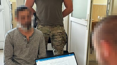 Хотів зірвати український контрнаступ під Бахмутом: жителя Краматорська підозрюють у роботі на окупантів