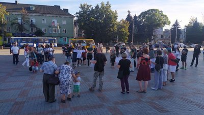 У Рівному вийшли на акцію солідарності із білоруським народом У Рівному вийшли на акцію солідарності із білоруським народом
