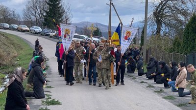 На Закарпатті попрощалися з військовим Іваном Ганичем
