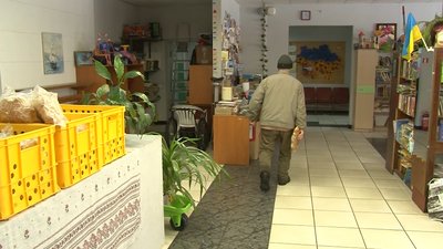 У черкаському Центрі гостинності роздали 500 буханок хліба внутрішньо переміщеним особам У черкаському Центрі гостинності роздали 500 буханок хліба внутрішньо переміщеним особам