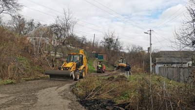 У Полтаві місцеві жителі вимагають відремонтувати дороги У Полтаві місцеві жителі вимагають відремонтувати дороги