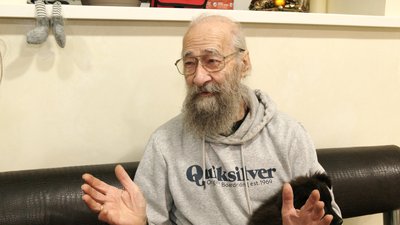 Колишній військовий пілот з Канади доглядає врятованих тварин у Харкові Колишній військовий пілот з Канади доглядає врятованих тварин у Харкові