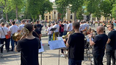 Харківський оркестр виступив просто неба у Львові