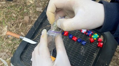 У Новояворівську затримали групу наркозбувачів