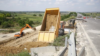 Ґрунтові роботи на трасі Київ-Одеса, де стався зсув, обіцяють завершити до кінця липня