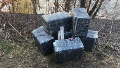 Контрабанду сигарет виявили прикордонники на кордоні з Румунією Контрабанду сигарет виявили прикордонники на кордоні з Румунією