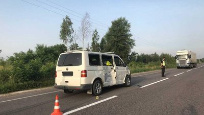 На Рівненщині мотоцикл влетів у бус. Двоє загиблих
