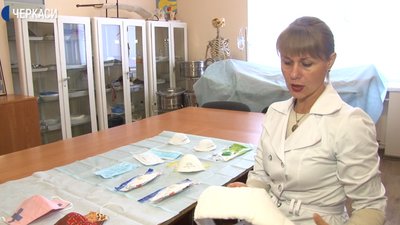 Черкаська дизайнерка шиє маски Черкаська дизайнерка шиє маски