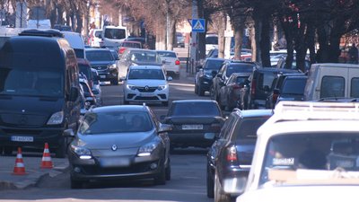 У Франківську у міськвиконкомі планують відремонтувати 18 вулиць, ще дві — зробити пішохідними У Франківську у міськвиконкомі планують відремонтувати 18 вулиць, ще дві — зробити пішохідними