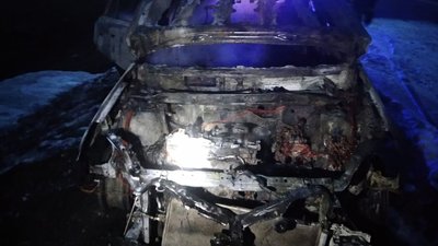 На Дніпропетровщині згоріло два легковики