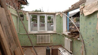 Поставити дах чи відбудувати з фундаменту: у Чернігові 600 родинам відновлюватимуть житло