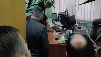 Працівники СБУ причетні до отримання хабарів від підприємців – ДБР