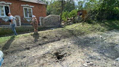 Артобстріл Золочева на Харківщині 13 серпня: пошкоджені житлові будинки Артобстріл Золочева на Харківщині 13 серпня: пошкоджені житлові будинки