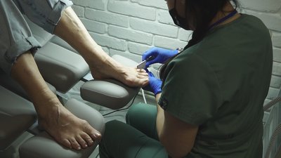 У Вінниці відкрили естет-студію, в якій працюватимуть жінки, що зазнали насилля У Вінниці відкрили естет-студію, в якій працюватимуть жінки, що зазнали насилля