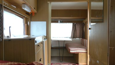 Черкаські волонтери доставили з-за кордону будинки на колесах для української армії Черкаські волонтери доставили з-за кордону будинки на колесах для української армії
