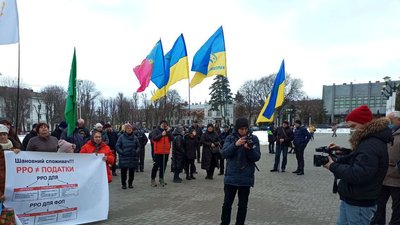 У Хмельницькому представники бізнесу зібралися на акцію протесту