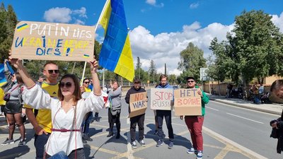 У столиці Кіпру люди вийшли на мітинг проти російського вторгнення в Україну У столиці Кіпру люди вийшли на мітинг проти російського вторгнення в Україну