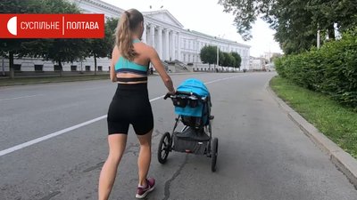Полтавка Ірина Литовченко на пробіжці з сином Полтавка Ірина Литовченко на пробіжці з сином