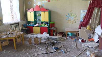 Некеровані ракети — по дитсадку і церкві: наслідки руйнувань у Сумському районі