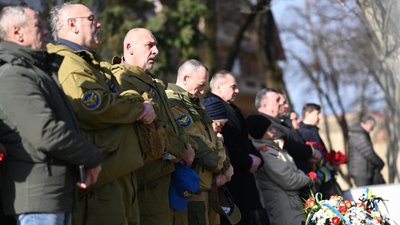 В Ужгороді вшанували пам'ять загиблих учасників бойових дій на території інших держав В Ужгороді вшанували пам'ять загиблих учасників бойових дій на території інших держав