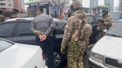 Обкрадали квартири киян: у столиці затримали двох чоловіків