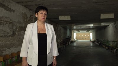 Між повітряними тривогами навчали дітей та волонтерили: які виклики постали перед педагогами 2022 року
