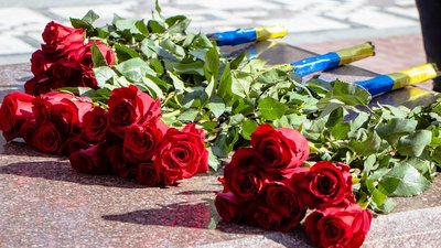 У Дніпрі відбулись урочистості з нагоди 207-ї річниці від дня народження Шевченка У Дніпрі відбулись урочистості з нагоди 207-ї річниці від дня народження Шевченка