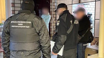 Херсон, поліція, цигарки, обшук